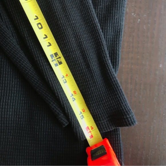 Uniqlo black button up Henley sweater size small - Picture 5 of 9